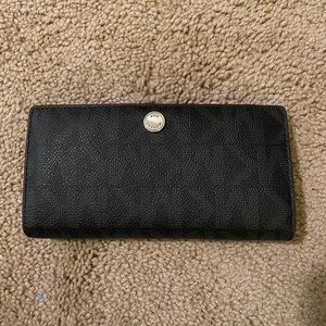 COPY - Michael Kors Wallet